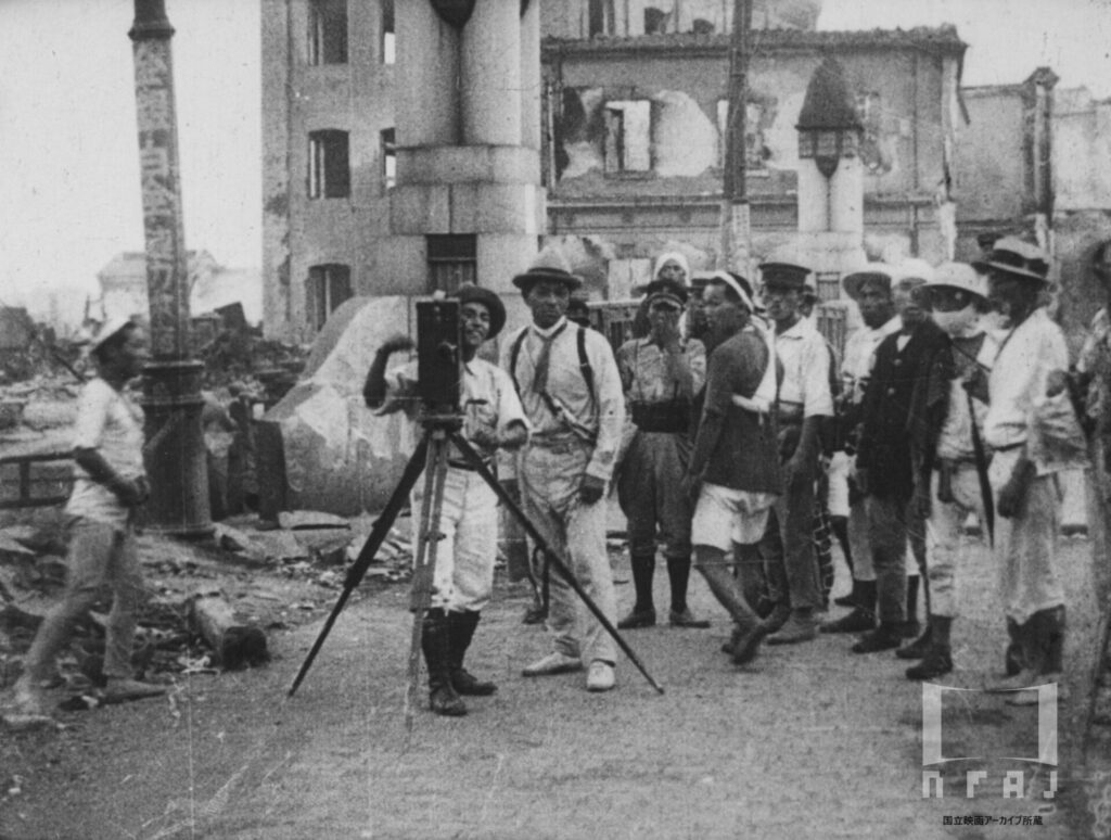 Men with Movie Cameras —Shooting the Great Kanto Earthquake